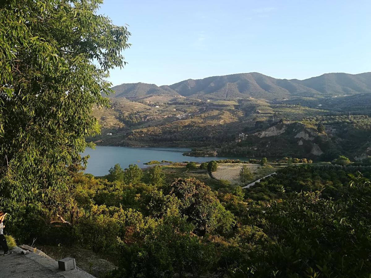 Hostal Y Apartamento Rural Los Naranjos Melegis Exteriör bild