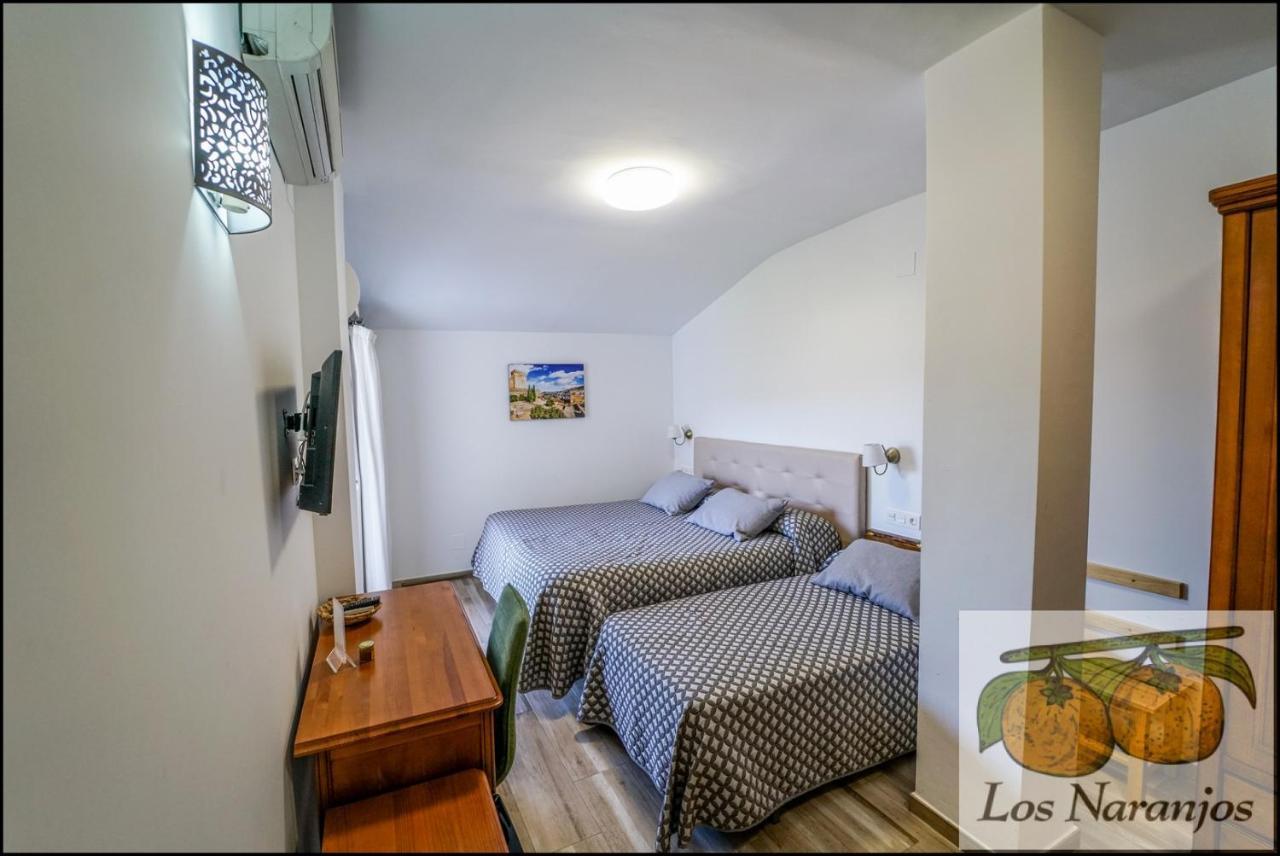Hostal Y Apartamento Rural Los Naranjos Melegis Exteriör bild