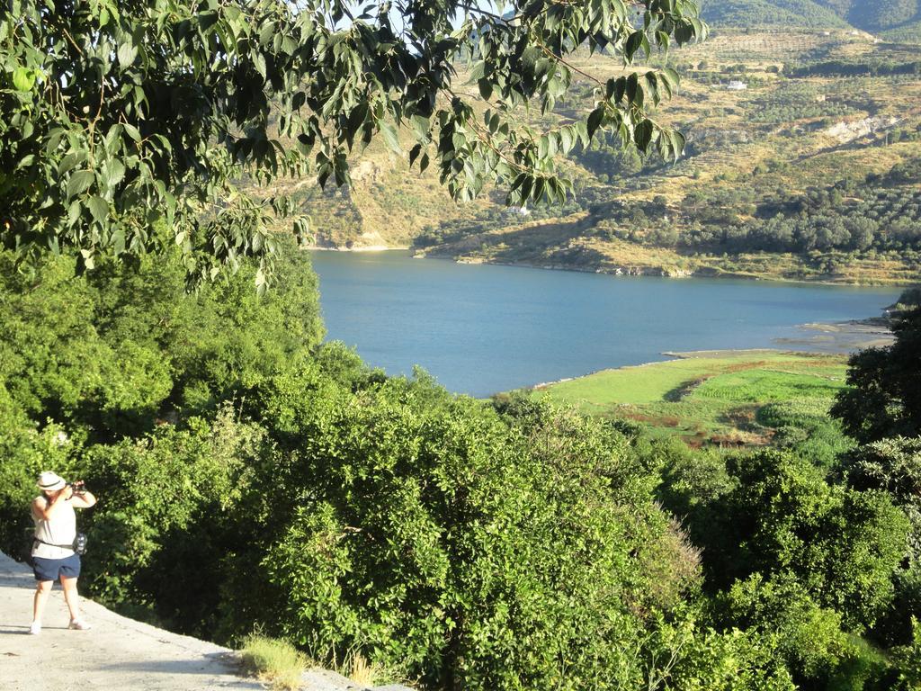Hostal Y Apartamento Rural Los Naranjos Melegis Exteriör bild