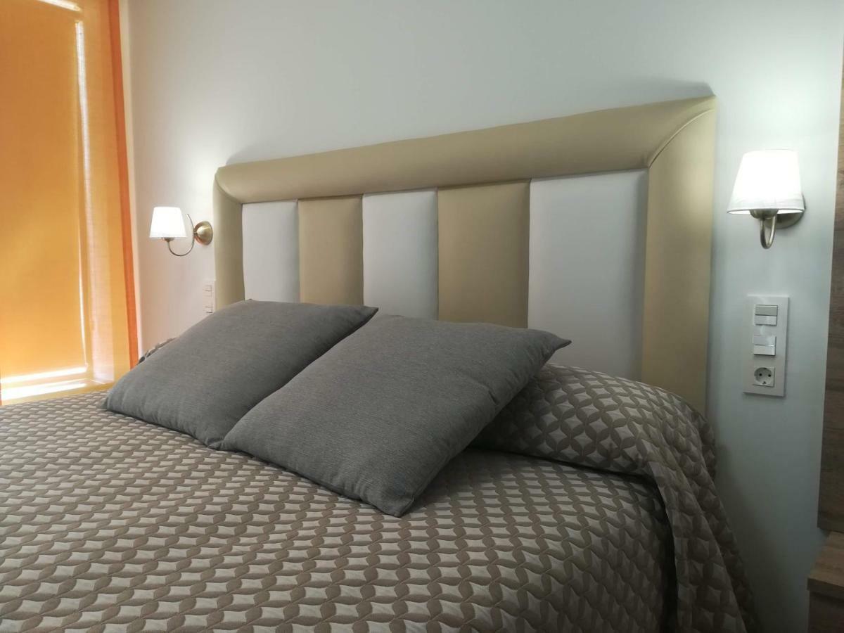 Hostal Y Apartamento Rural Los Naranjos Melegis Exteriör bild