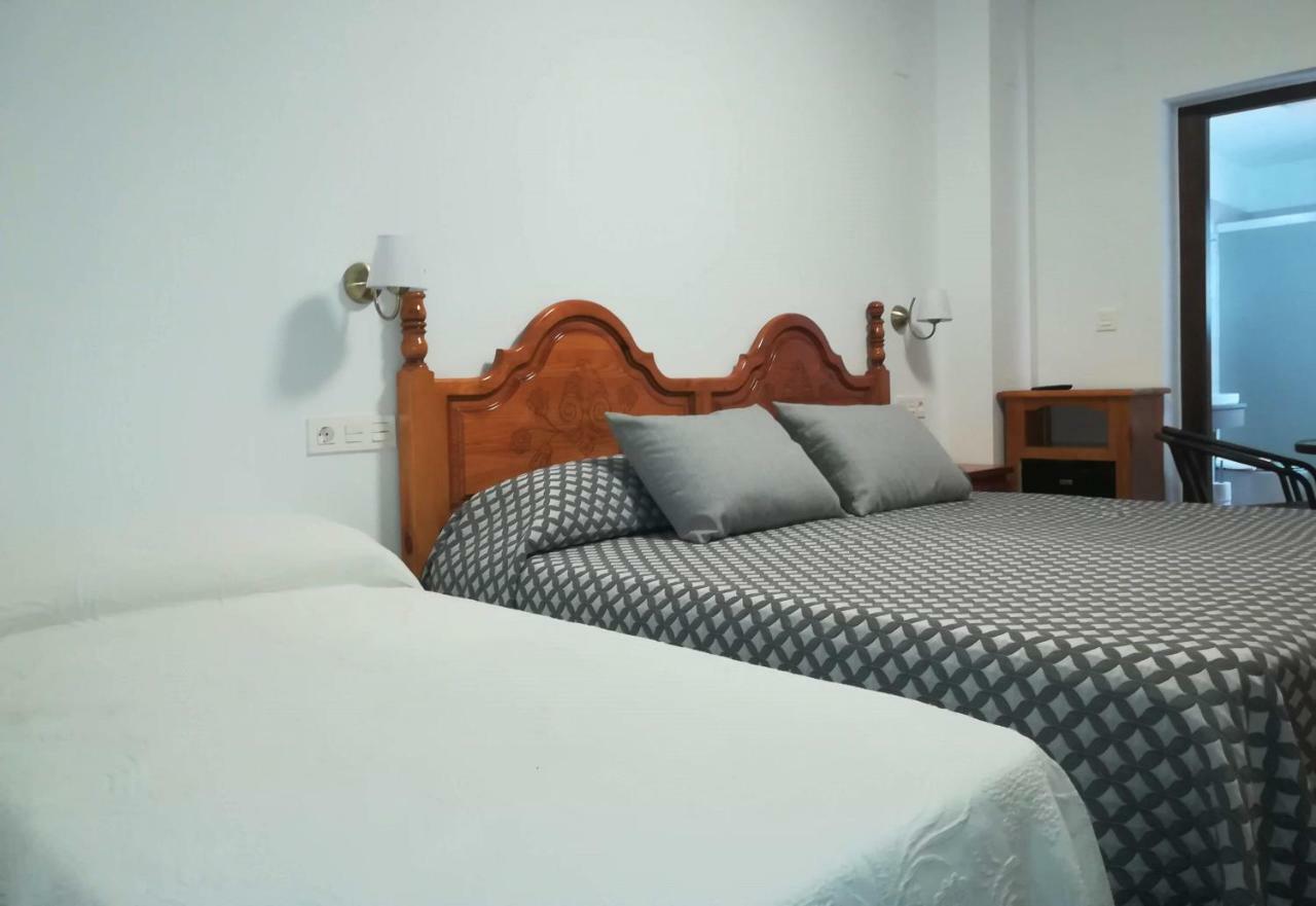 Hostal Y Apartamento Rural Los Naranjos Melegis Exteriör bild